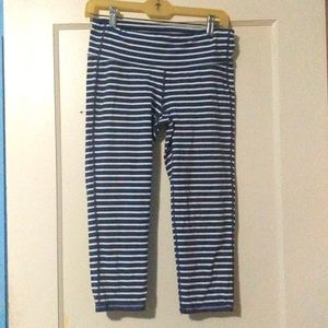 Athleta 3/4 length leggings M